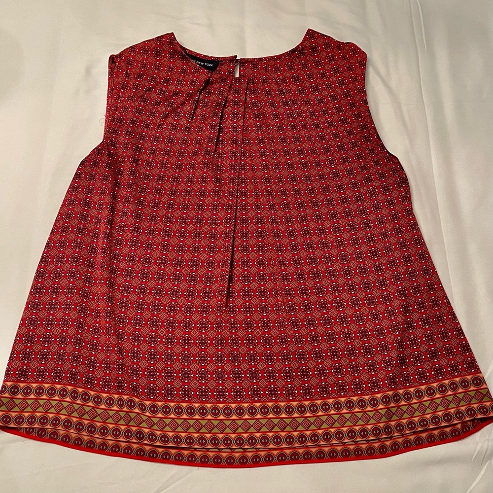 Jones New York Sleeveless Blouse.